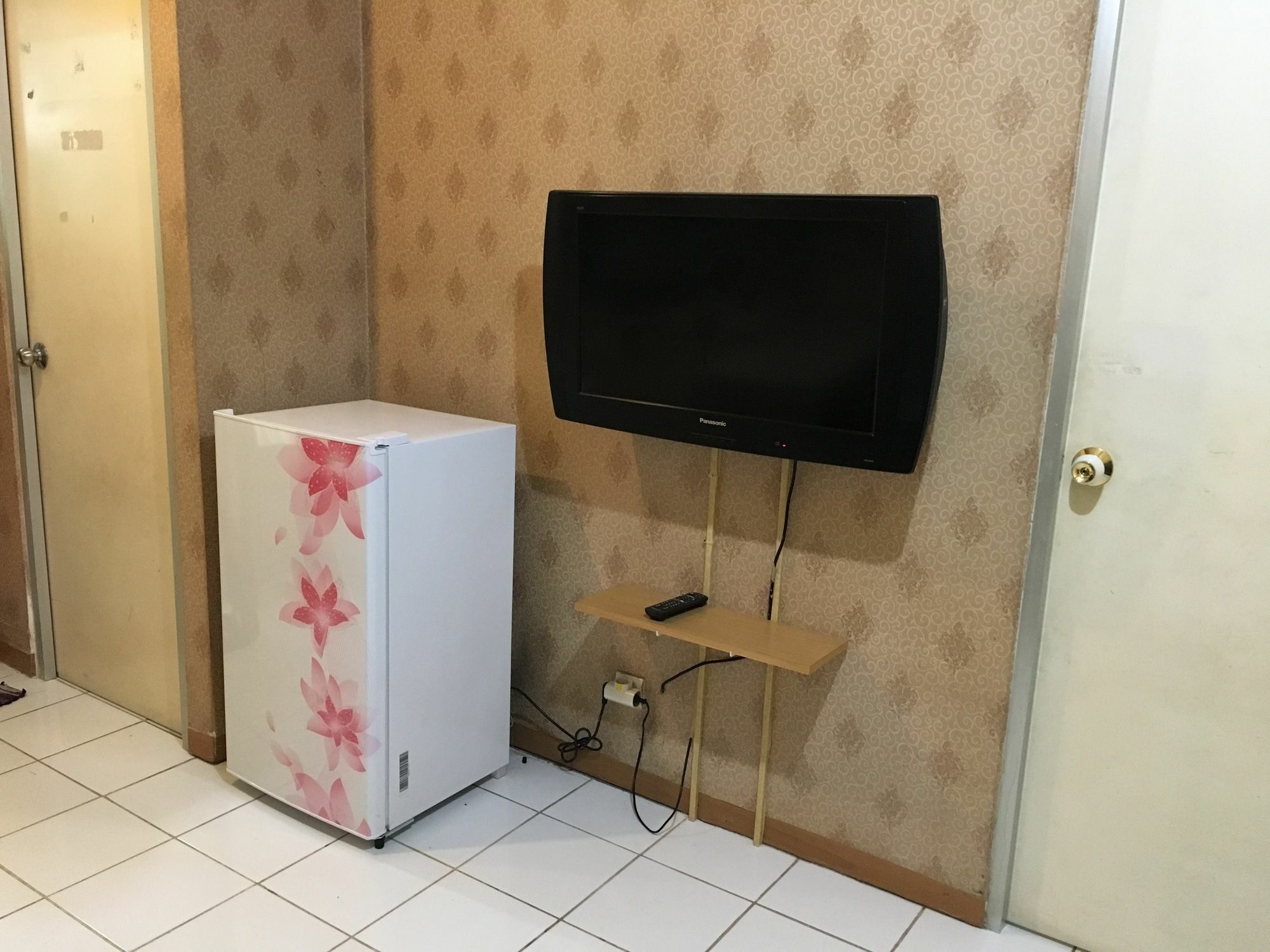 Apartment Gading Nias Residence Jakarta Buitenkant foto